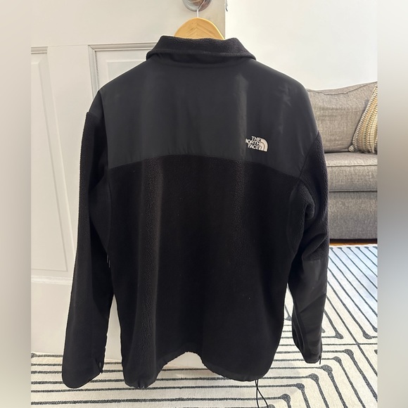 Men’s Medium Black Northface Fleece full zip jacket - Picture 2 of 3
